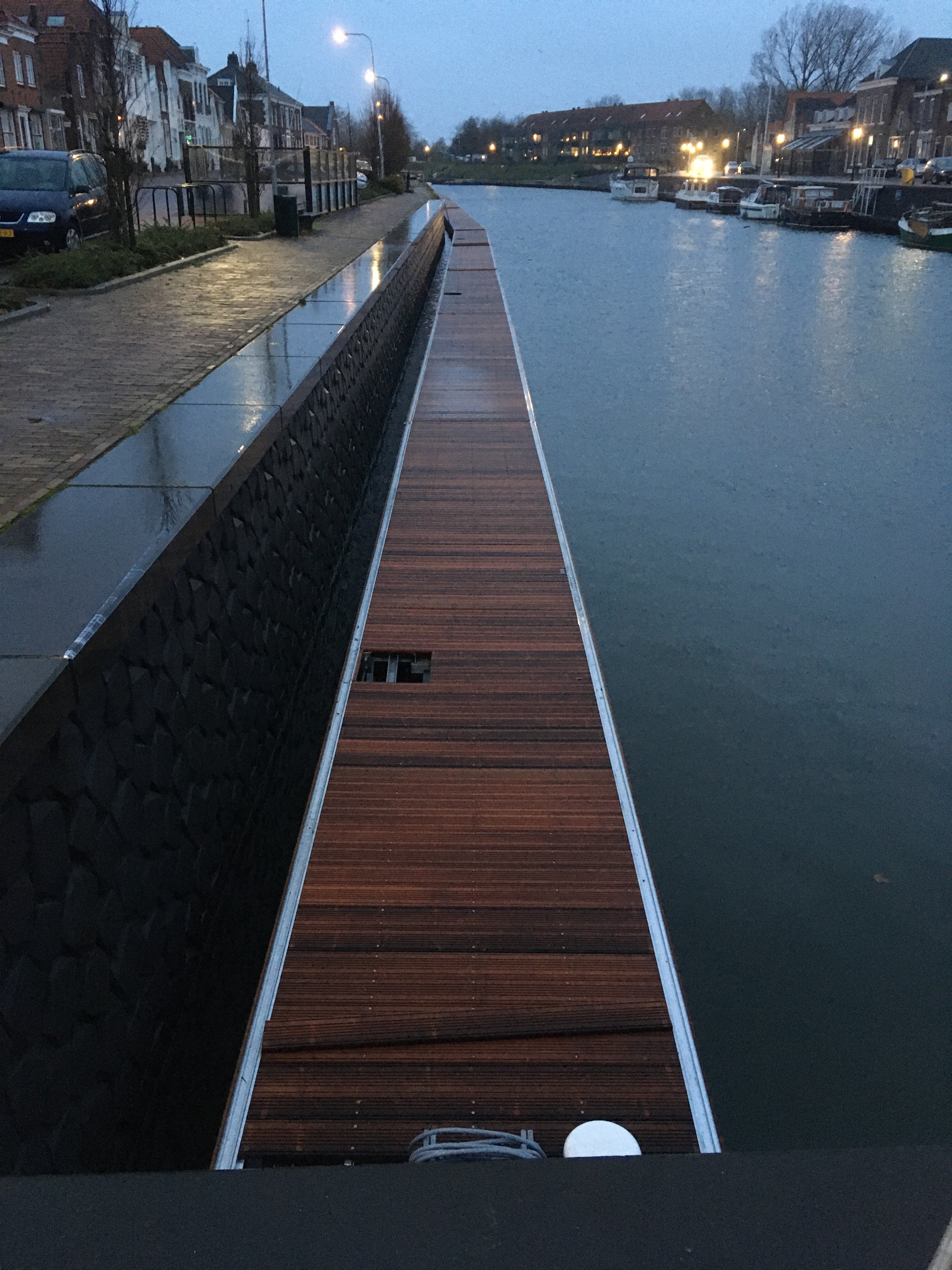 Nieuwe drijvende steiger Oude Haven noord