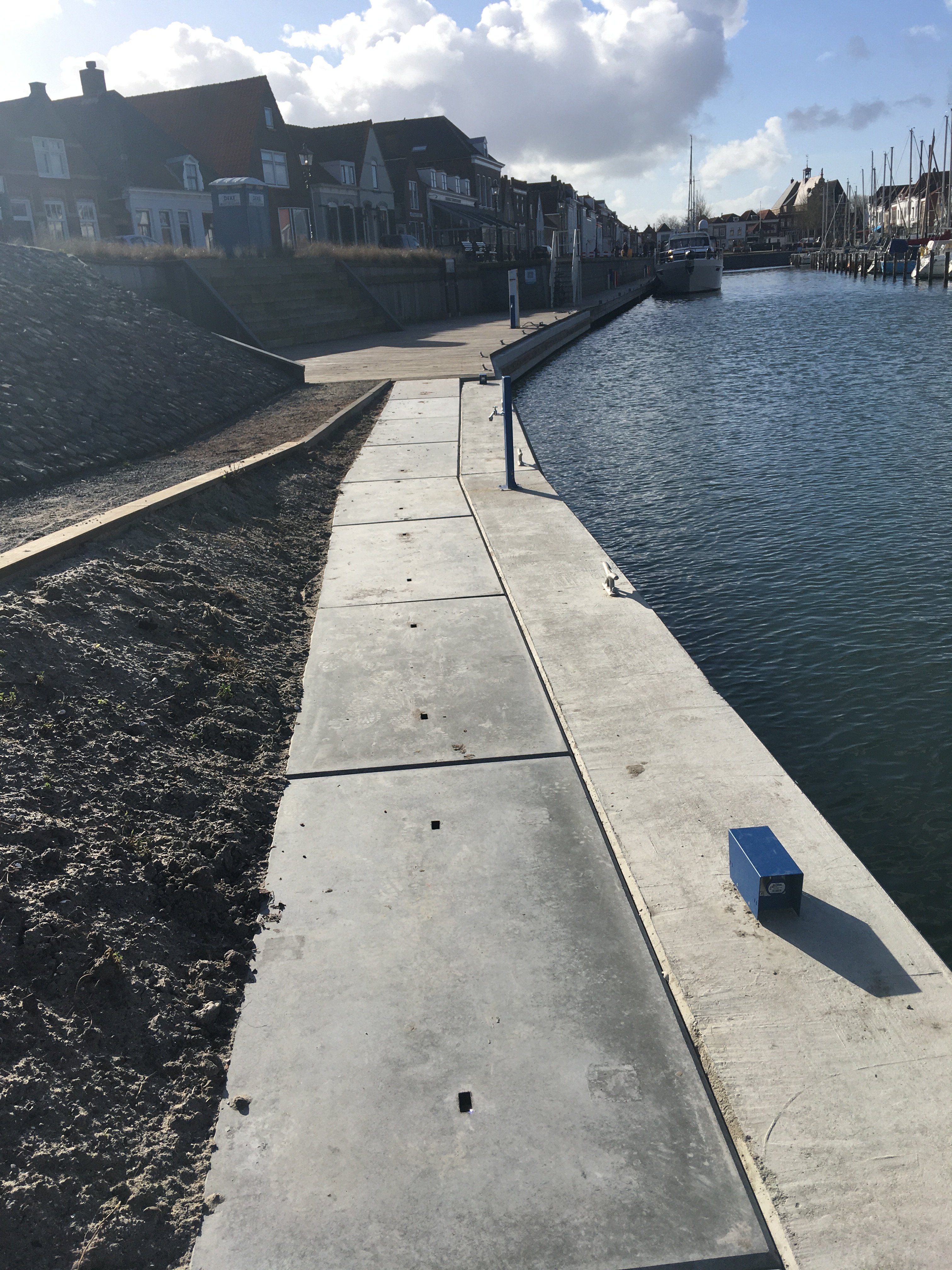 Vlonderdek overgang kade P - Oude Haven zuidzijde