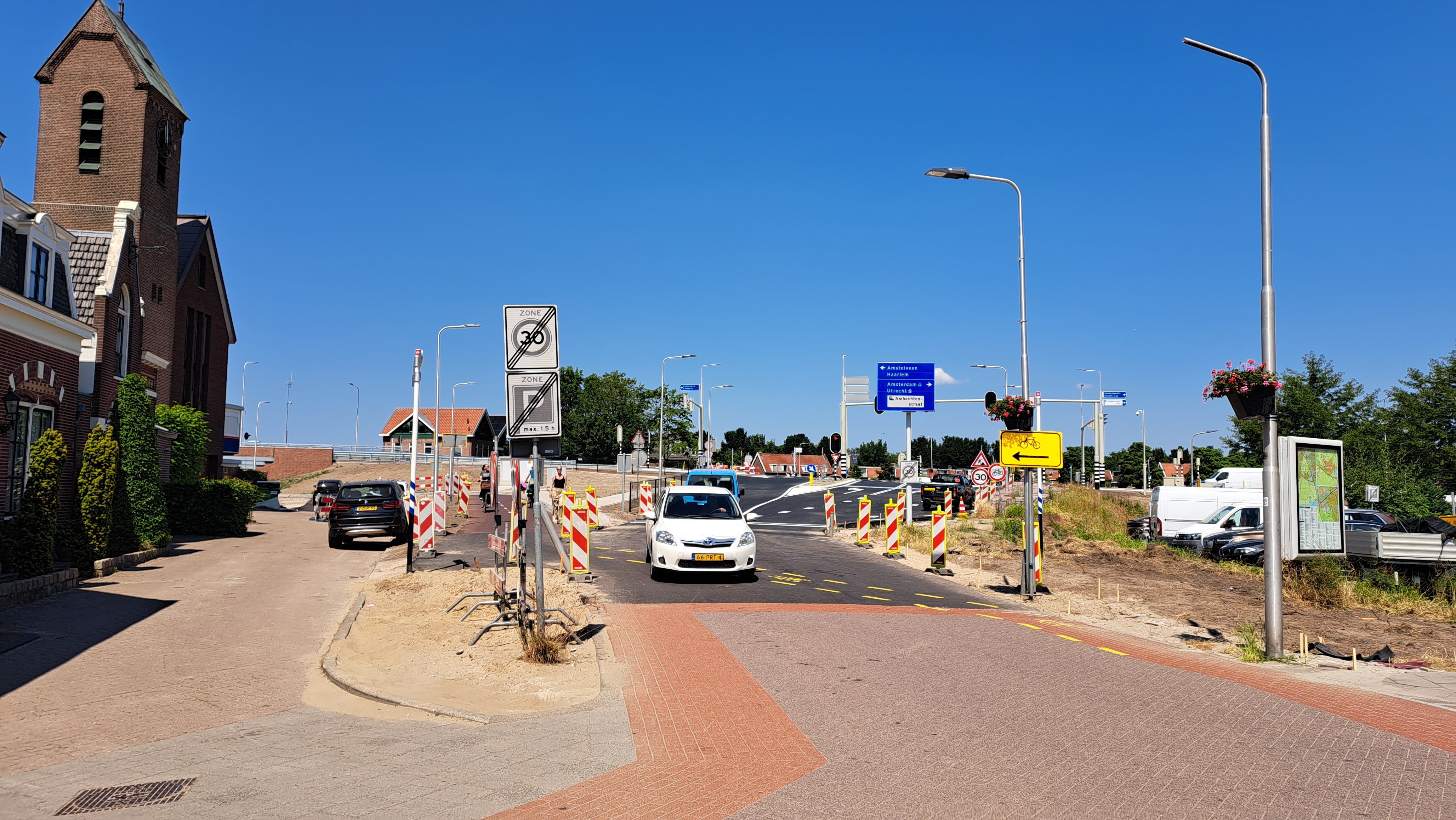 Foto 1: Hoger Einde-Zuid vanaf maandag 19 juni afgesloten voor gemotoriseerd verkeer. Omleiding via Jacob van Ruisdaelweg en Koningin Wilhelminalaan.