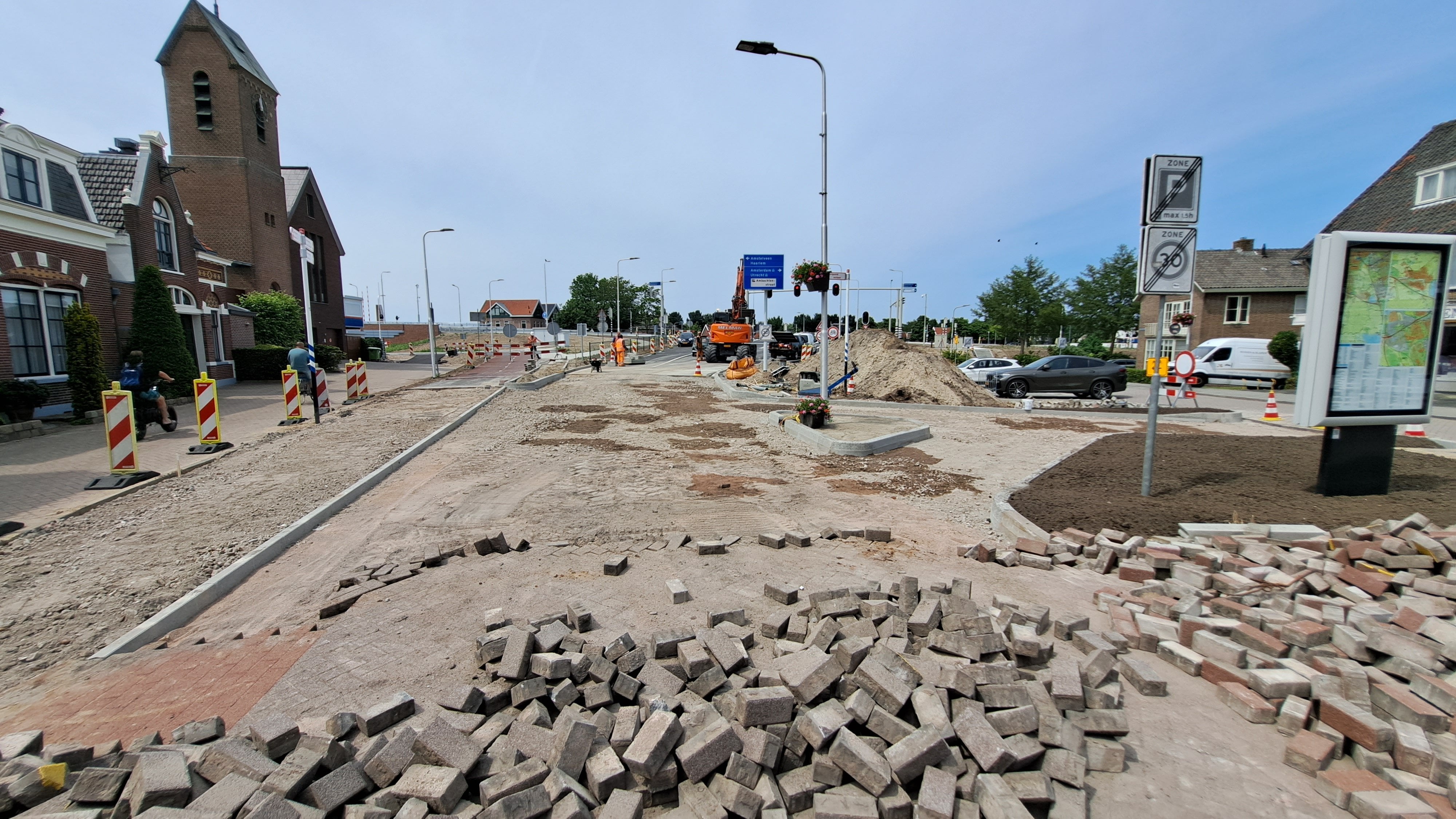 Foto 1: Contouren van nieuwe fietsoversteek worden duidelijk.