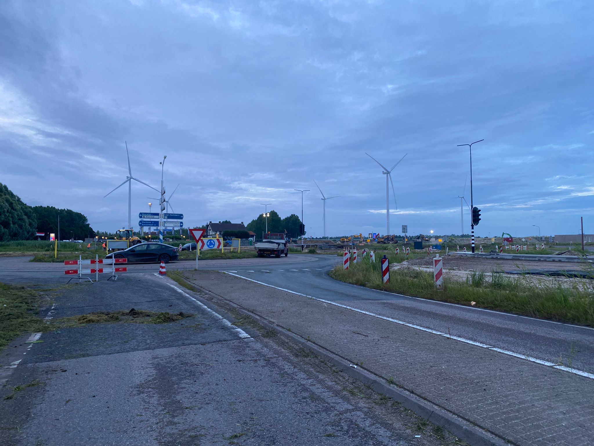 We slopen de rotonden en verwijderen bewegwijzeringsmasten
