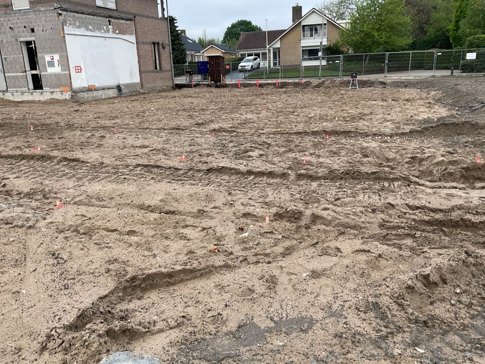 Piketten uitzetten