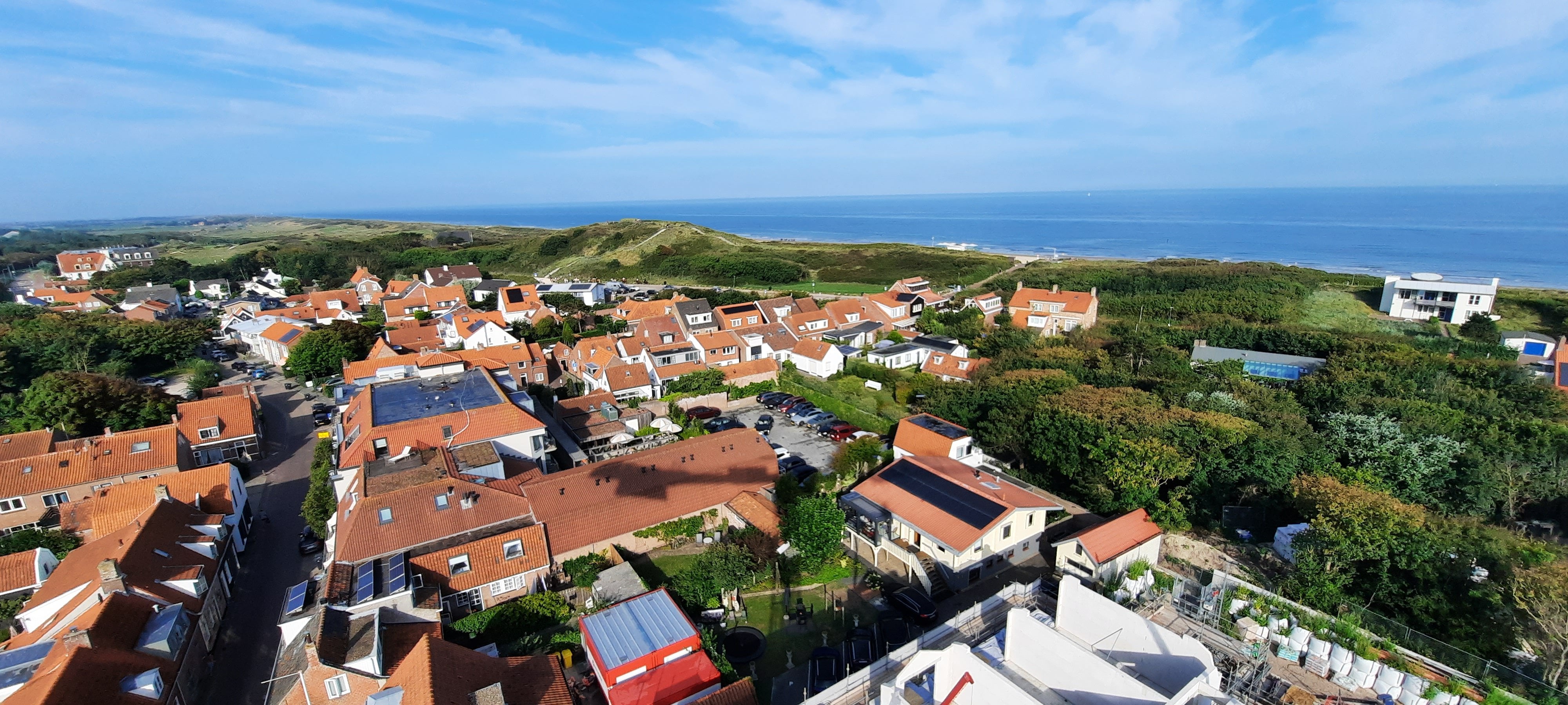 Uitzicht over Domburg richting Westkapelle vanuit de torenkraan