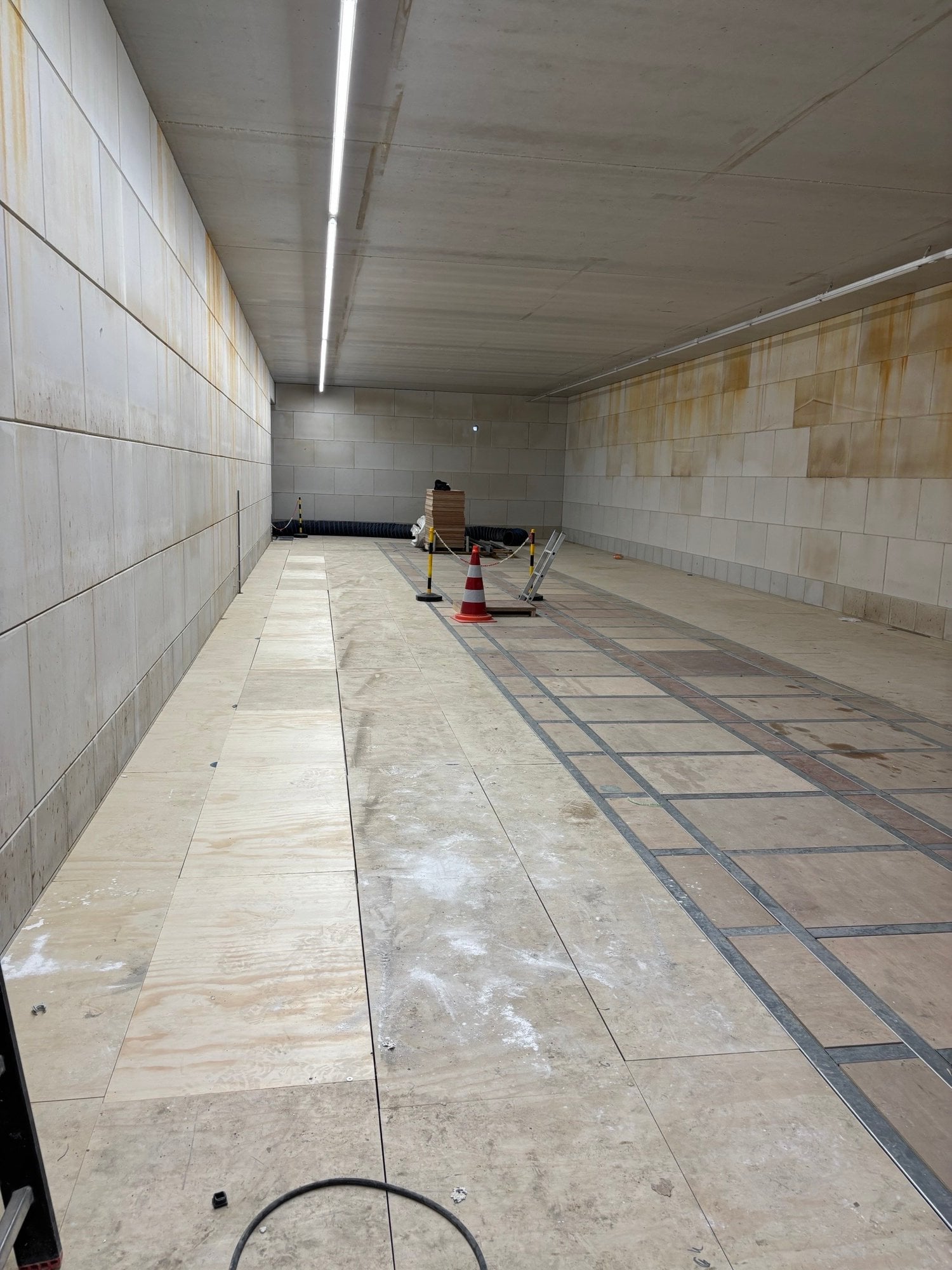 Begane grond bedieningsgebouw
