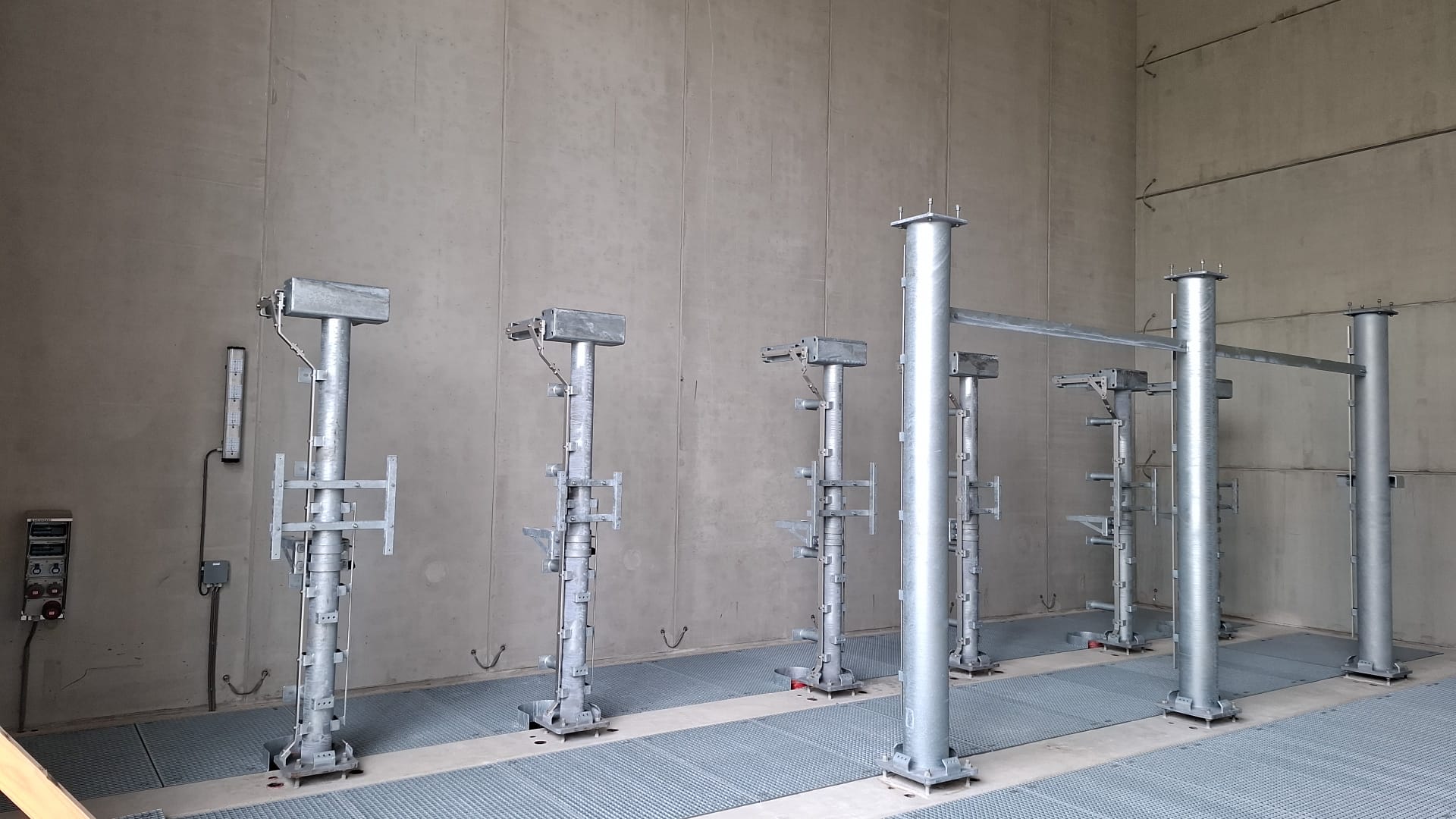 Het transformatorgebouw staat klaar voor aankomst van de transformatoren