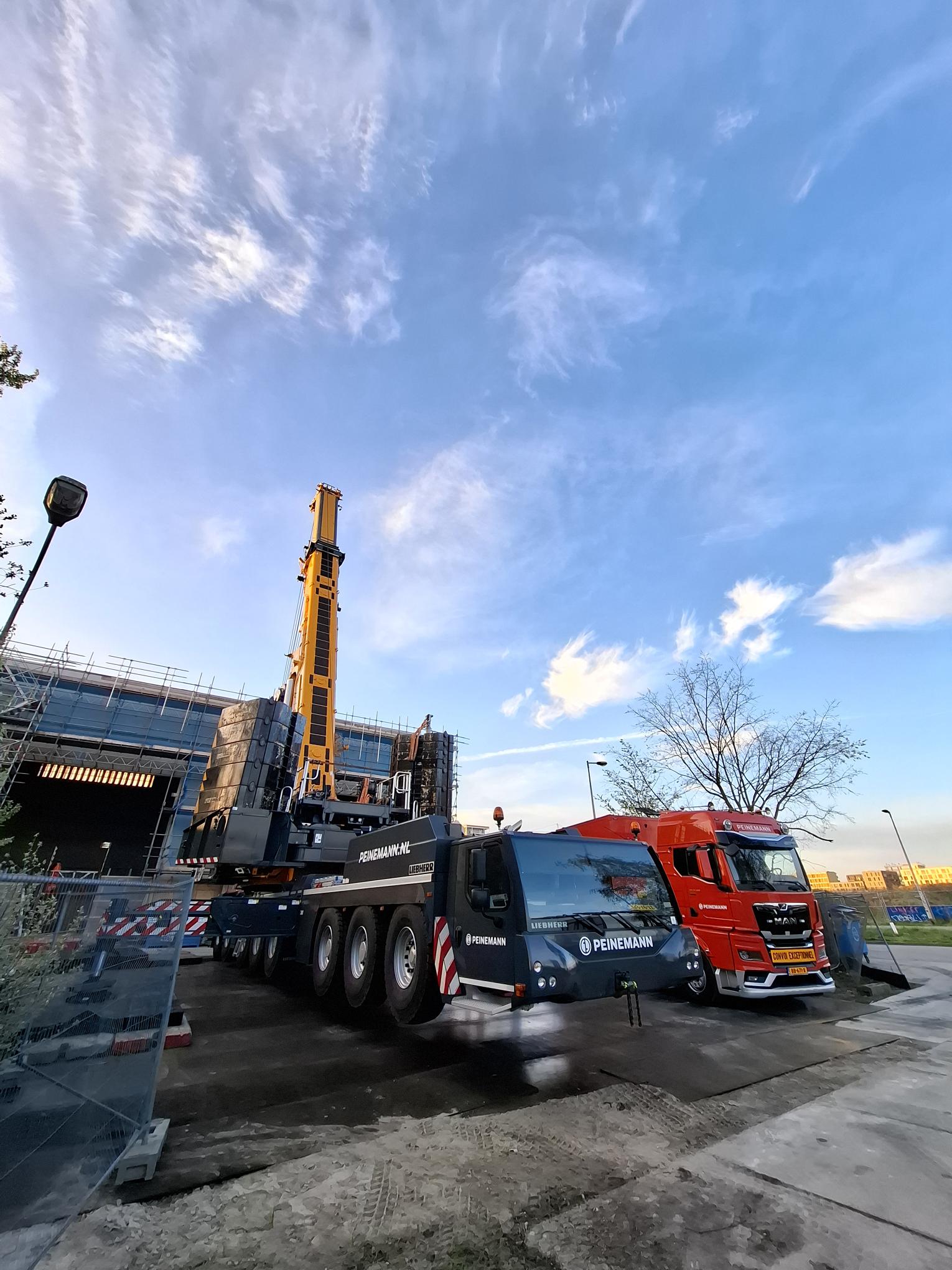 De 650 tons LIEBHERR hijskraan
