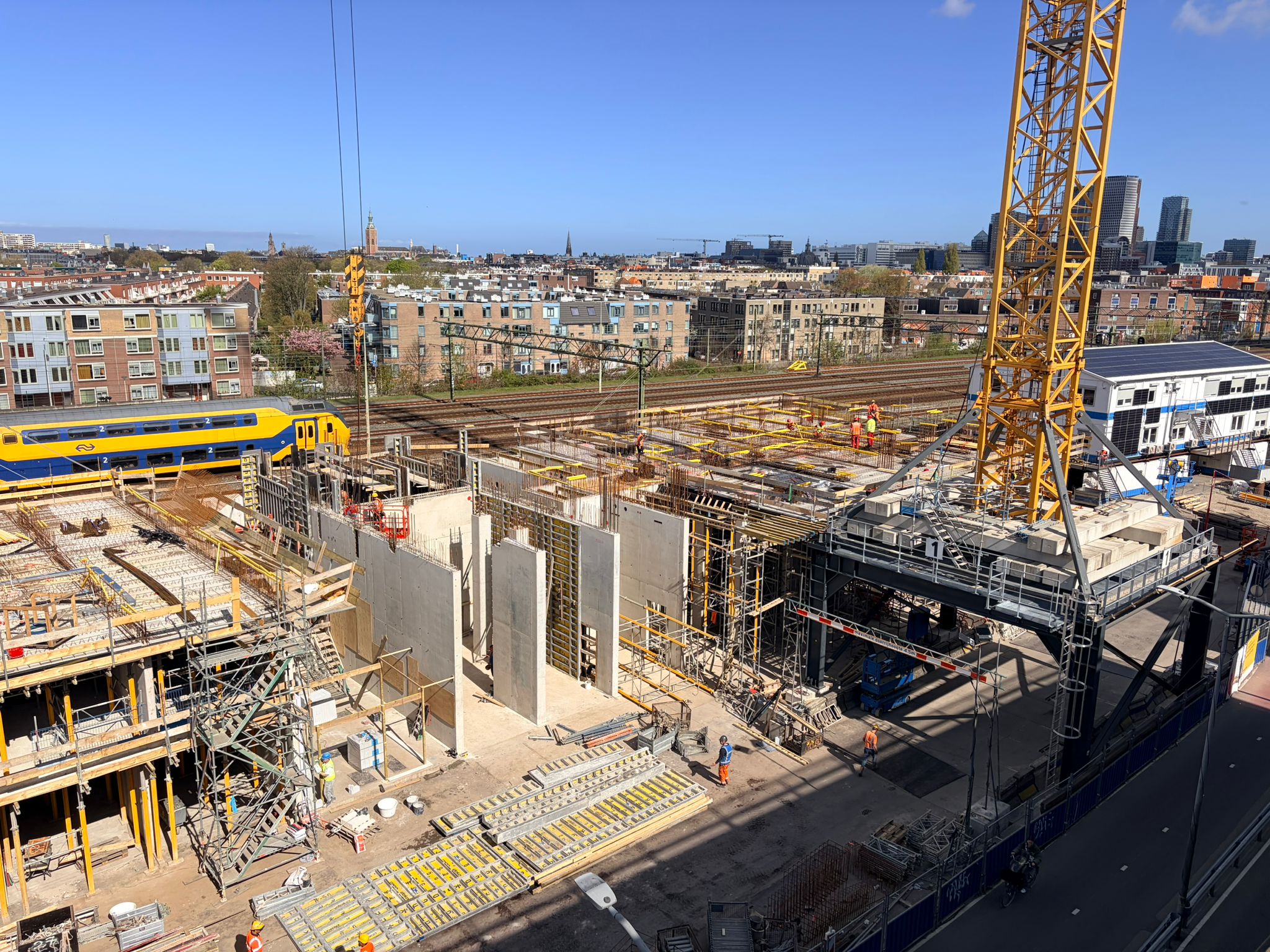 Toren 1 - De eerste verdieping wordt opgebouwd
