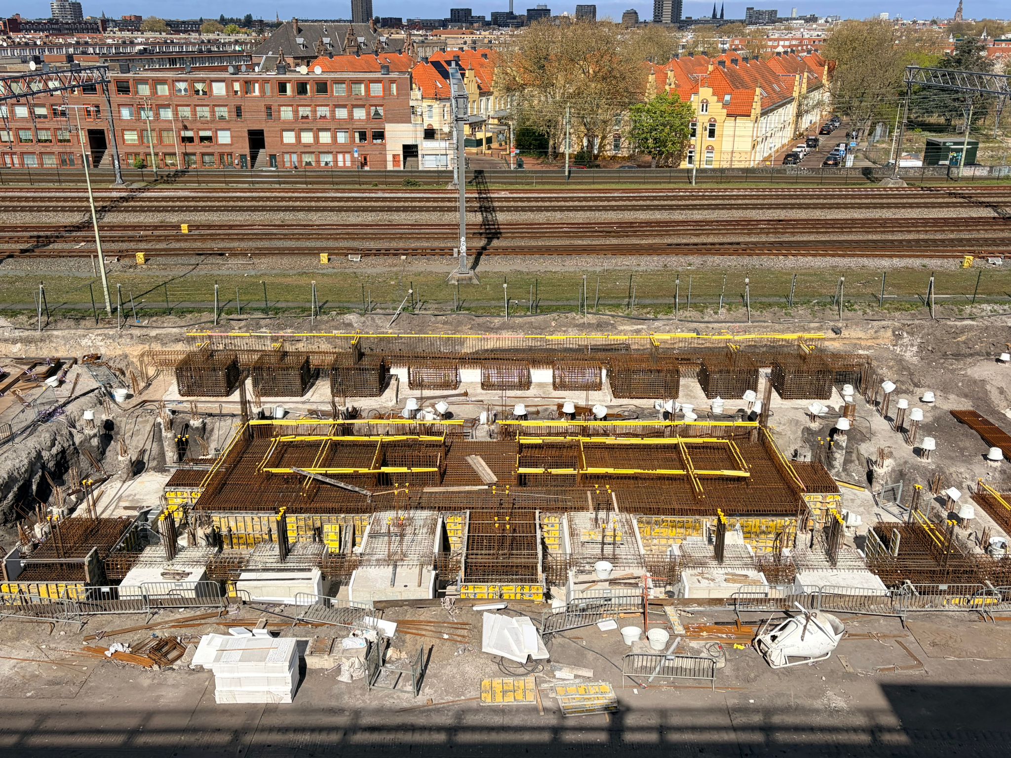Toren 3: Vlechten van de stalen wapening voor de fundering
