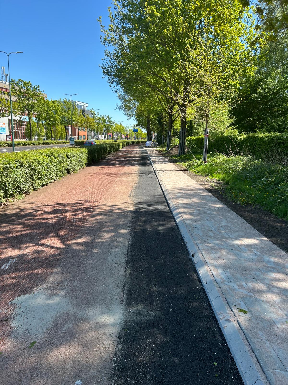 Fase 2: verbredingsstrook voorzien van asfalt.