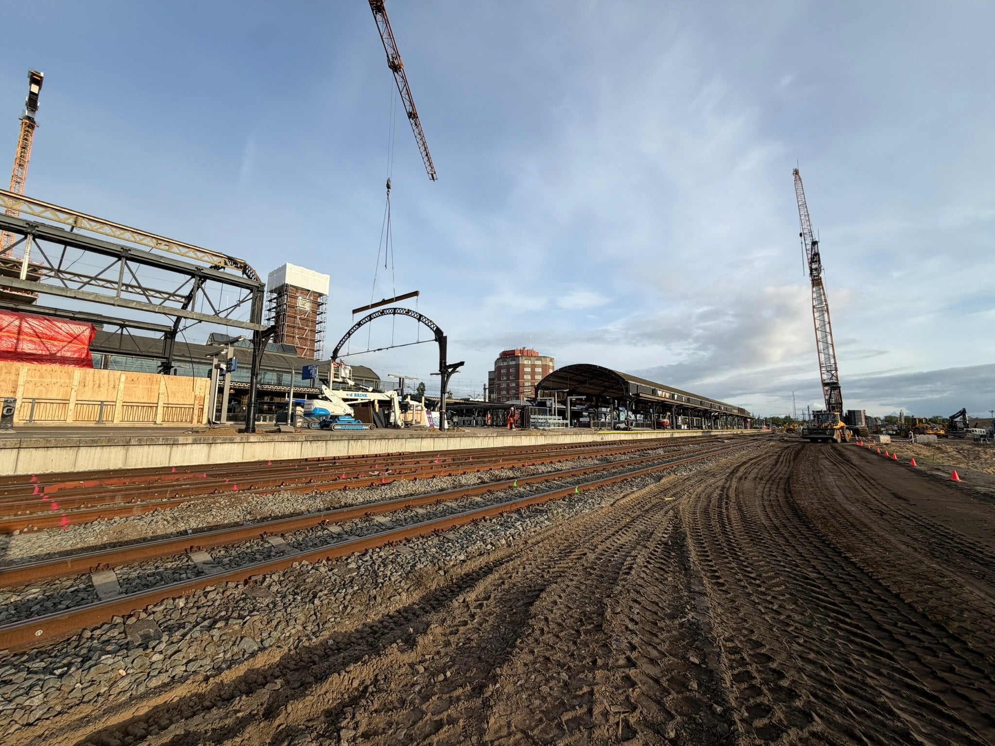 Uithijsen van stalen constructie