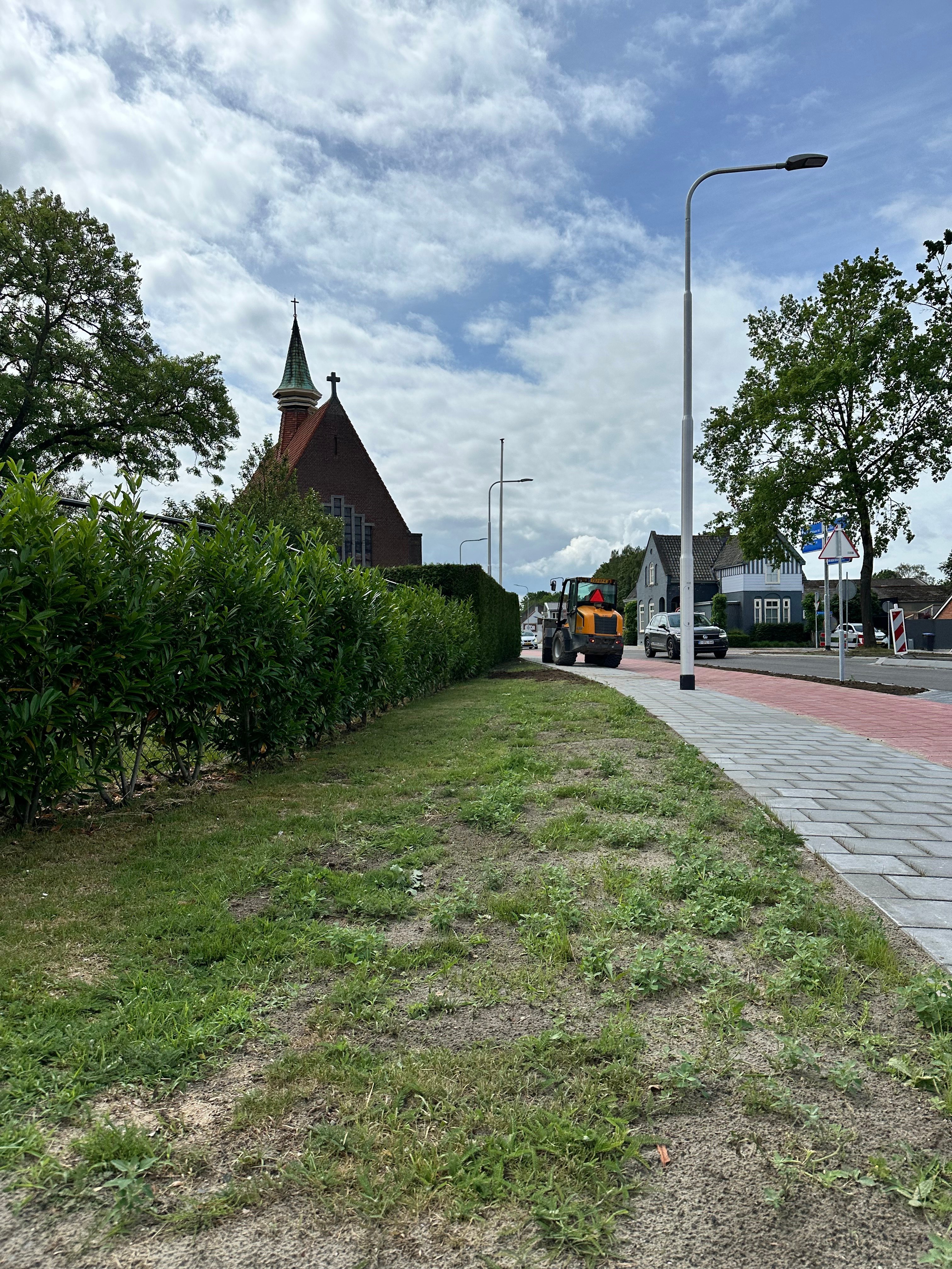 De randen worden handmatig hersteld.
