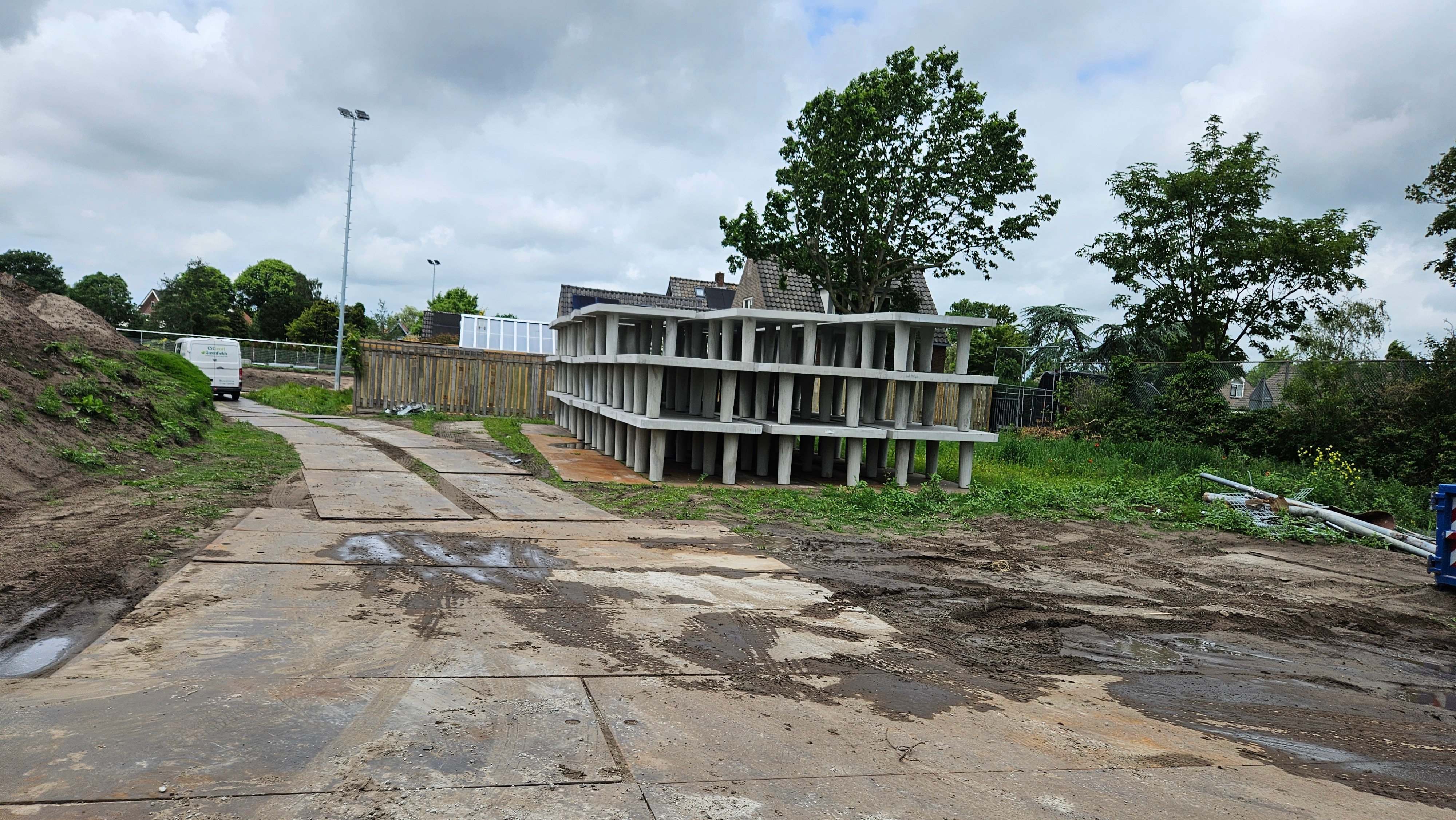 Betonelementen voor de bouw van de waterkelder