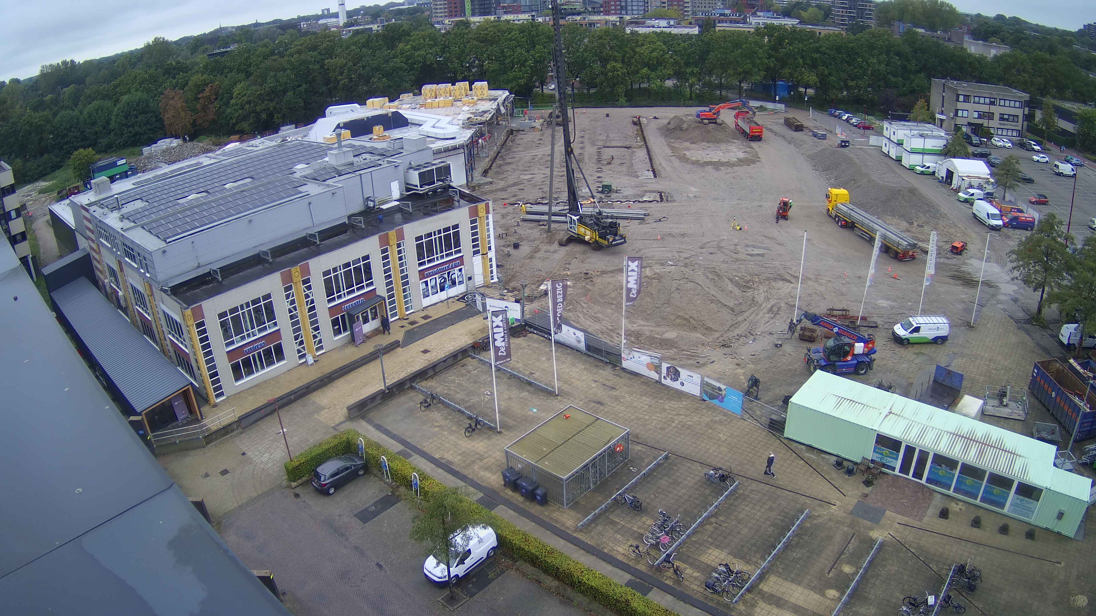 1 oktober 2024
De sloop was klaar, de bouw van de sporthal begon met funderingswerk