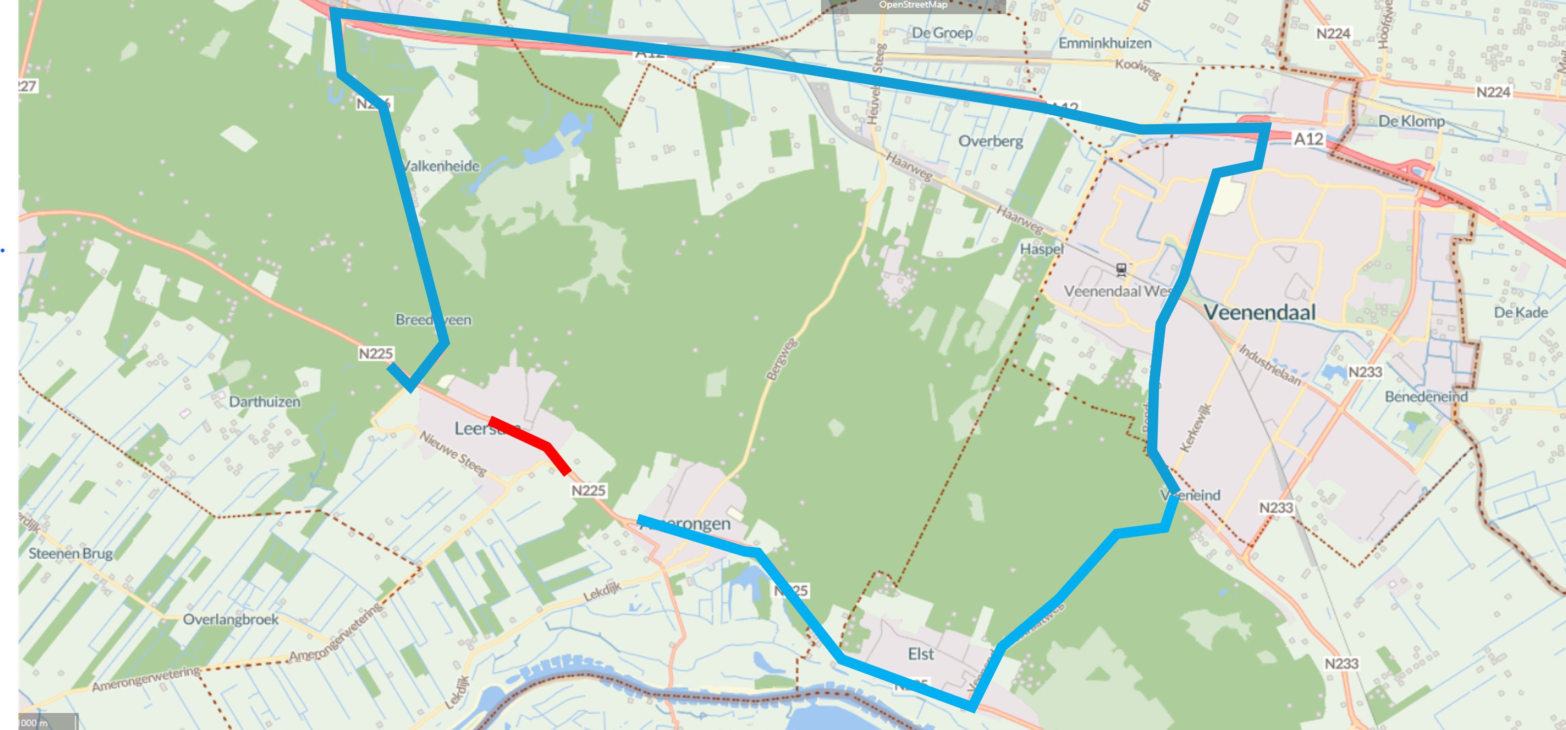 De blauwe lijn geeft de omleidingsroute aan. De rode lijn de afsluiting.