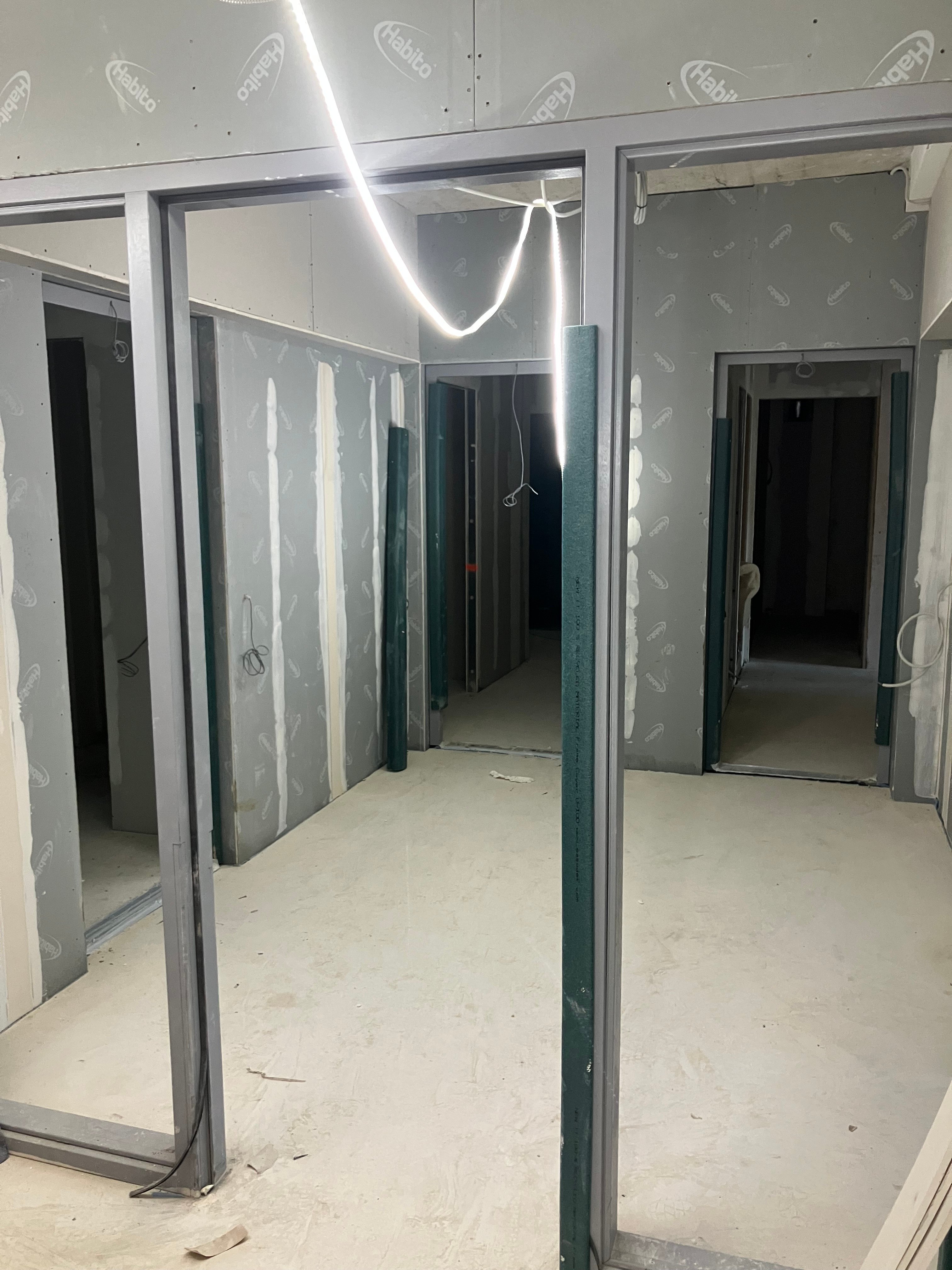 Hal voor woningen van de laagbouw.
