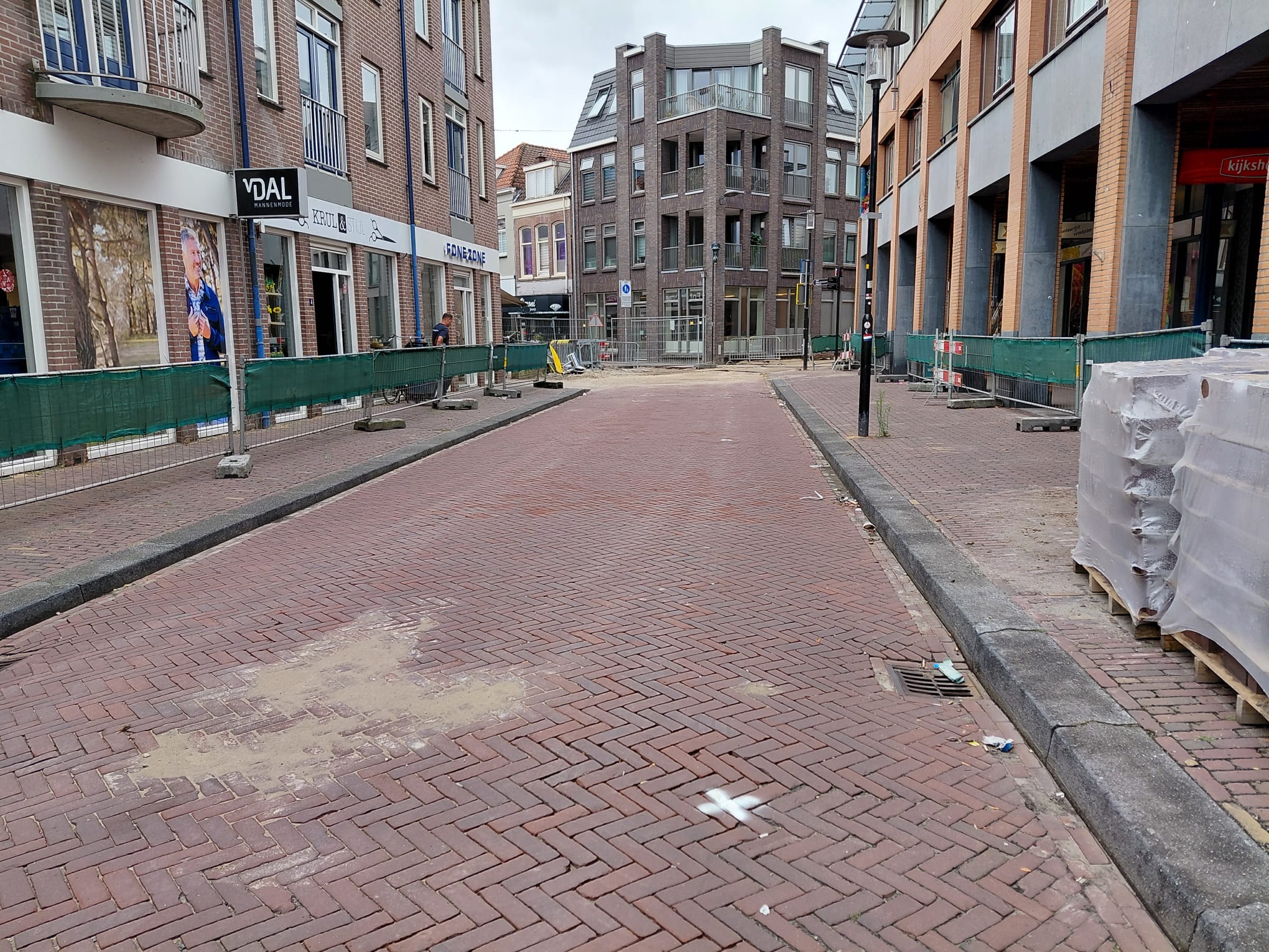 Op de afbeelding is het werkvak op de Sant Wycksepoort in Tiel te zien.