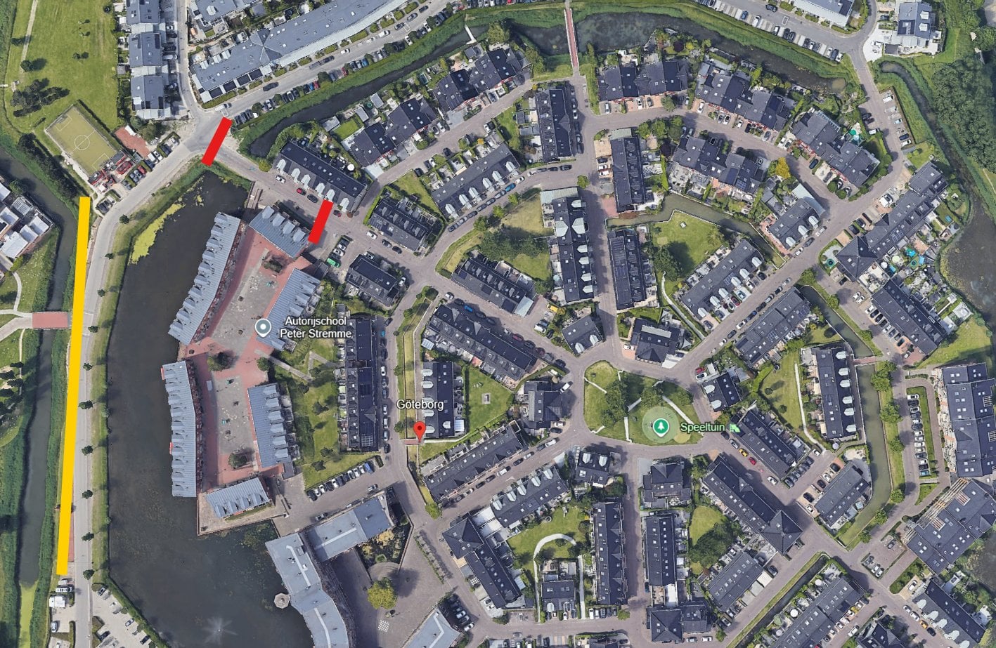 13 oktober
De rode lijnen geven de tijdelijke afsluiting weer.
De gele lijn geeft de beschikbare parkeergelegenheid weer.